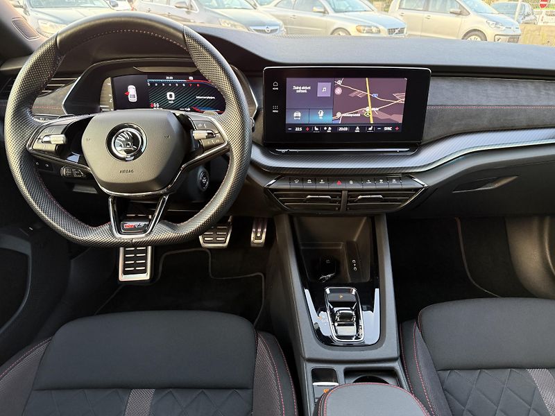 Škoda Octavia 2.0TSi RS 180kW DSG CANTON - fotka 11 z 26