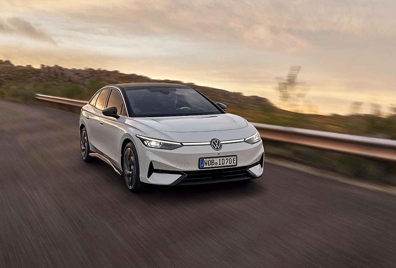 Automobilka Volkswagen odhalila na slavnostní premiéře v Berlíně nový model ID.7.
