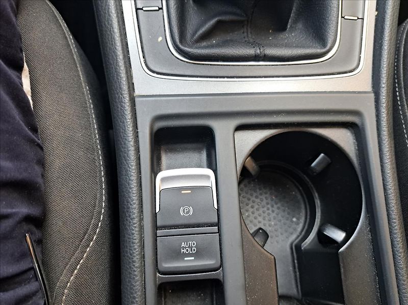 Volkswagen Golf 1,6 TDI Variant - fotka 27 z 45