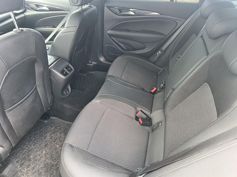 Opel Insignia ST 2.0 CDTi 4x4 - fotka 29 z 45