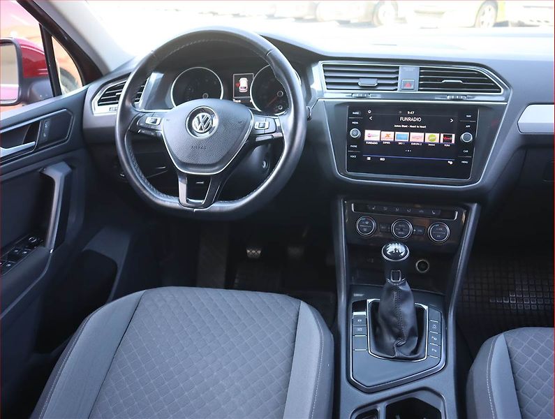 Volkswagen Tiguan (2018) 1.4 TSI, Navi, Tempomat - fotka 7 z 19