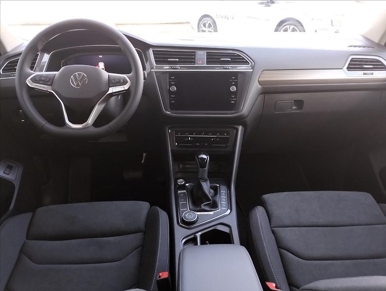 Volkswagen Tiguan Allspace (2023) 2,0 TDI 110kW 4M 7DSG  Life - fotka 7 z 23