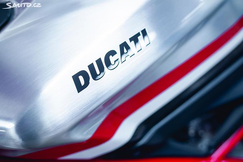 Ducati 1198 S Corse Special Edition - fotka 4 z 26