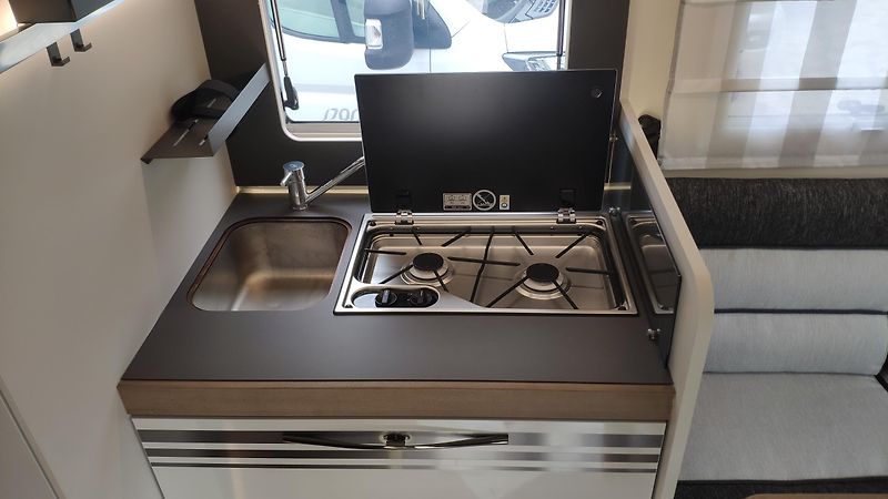 CI Caravans International (2026) MAGIS 87 INTEGRAL 2x skladem - fotka 23 z 27