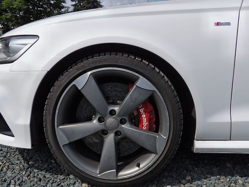 Audi A6 3.0TDI Sline quattro Vzduch DP - fotka 31 z 35