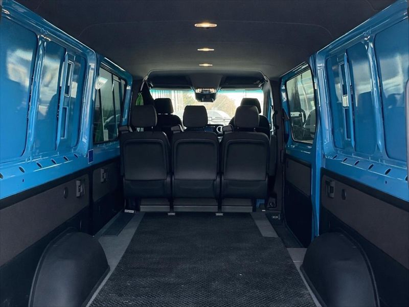 Mercedes-Benz Sprinter 2,0 319 CDI MIXTO S - fotka 12 z 12
