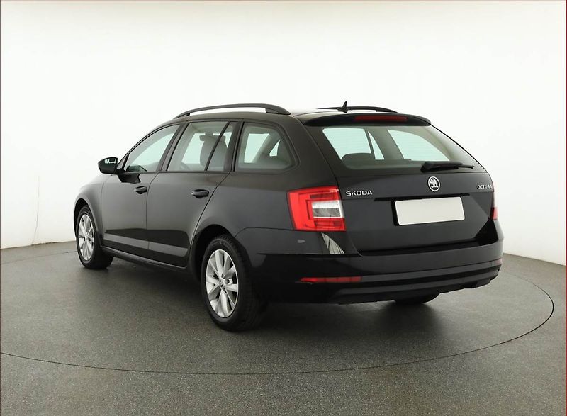 Škoda Octavia (2019) 1.6 TDI, Automat, Serv.kniha - fotka 4 z 18
