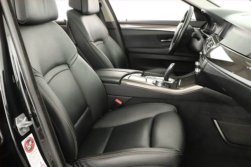 BMW Řada 5 (2013) 530d, Automat, Navi, Xenony - fotka 7 z 20
