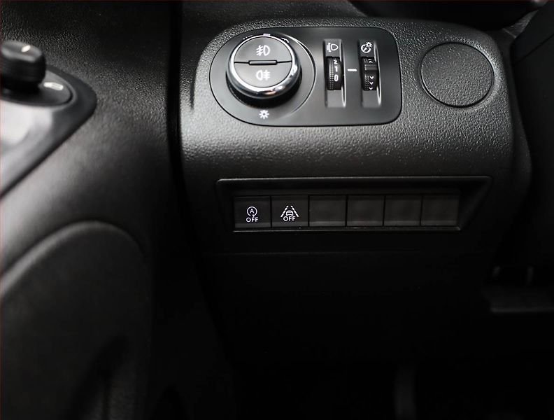 Opel Combo (2022) Edition 1.2 Turbo, 5Míst, ČR - fotka 16 z 17