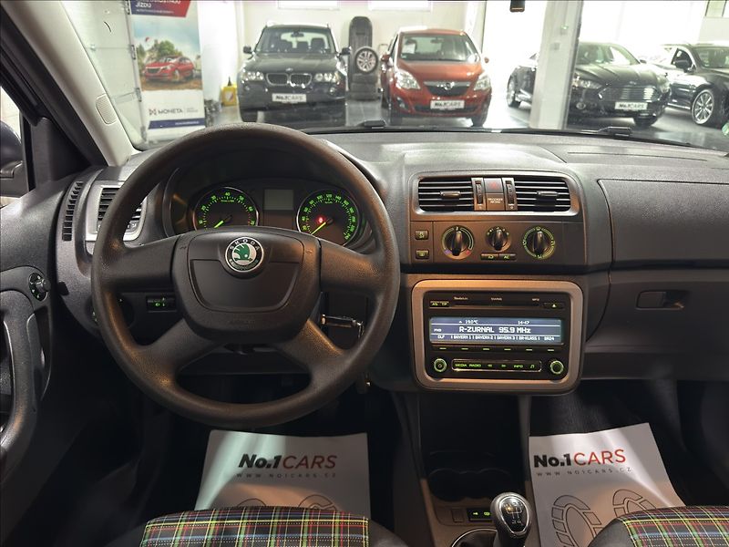 Škoda Fabia 1,2   TSI TEMPOMAT TAŽNÉ - fotka 15 z 22