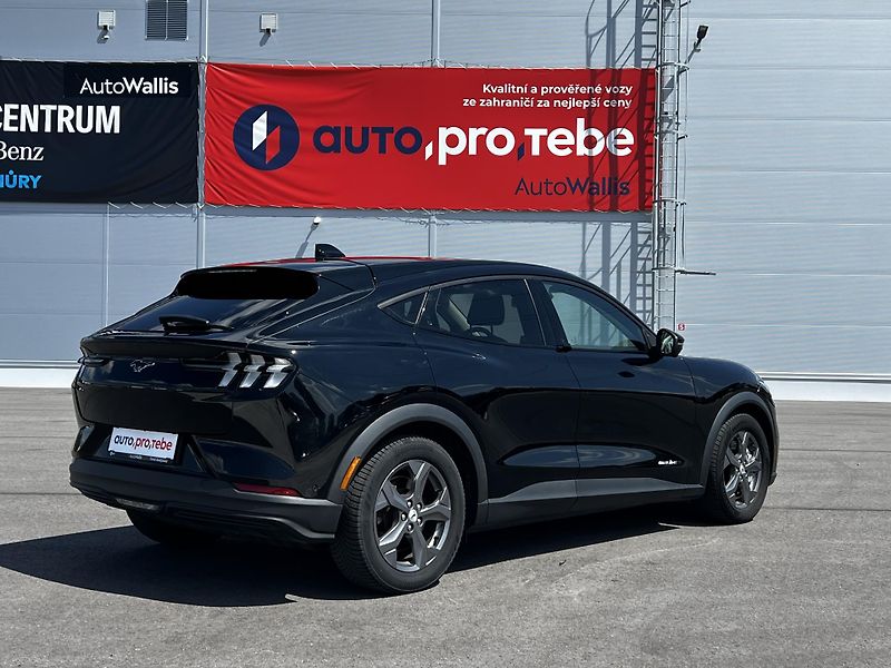 Ford Mustang Mach-E RWD 75kWh 190kW 1.Maj DPH - fotka 4 z 23