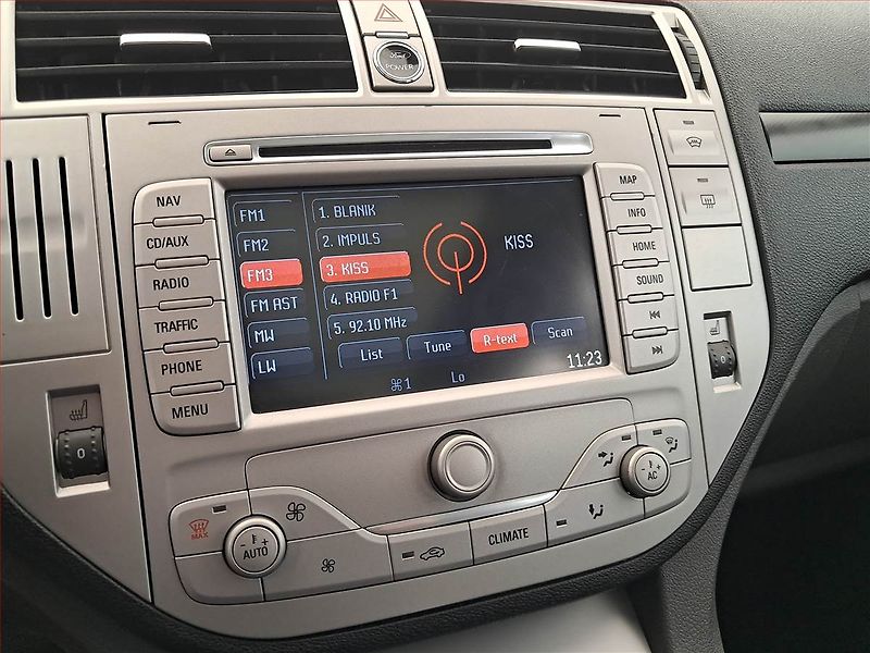 Ford Kuga (2012) 2.0 TDCi, 4X4, Navi, Tempomat - fotka 12 z 19