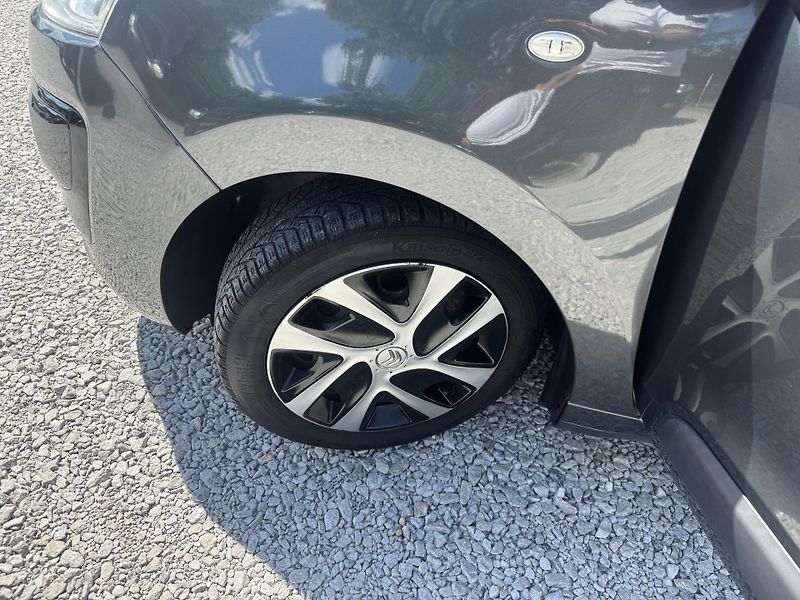 Citroën C3 Picasso 1.4VTi,SERVISKA,ČR - fotka 21 z 26