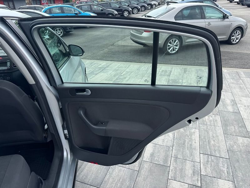 Volkswagen Golf Plus (2007) Comfortline 1.9 TDI 66kW - fotka 23 z 31