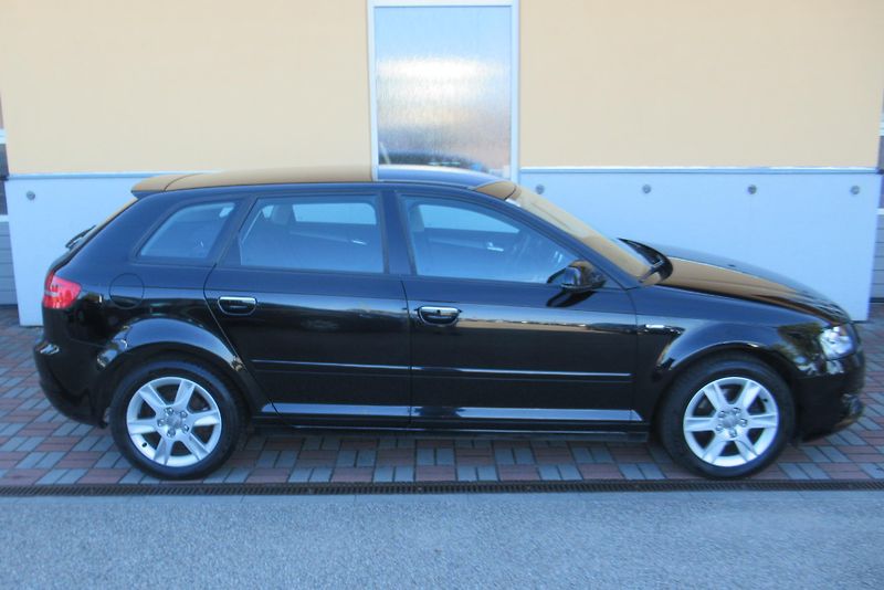 Audi A3 1.2 TFSI AUT. KLIMA - fotka 3 z 21