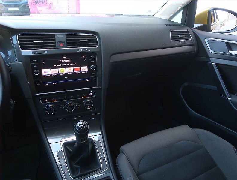 Volkswagen Golf (2019) 1.0 TSI, Tempomat - fotka 8 z 17