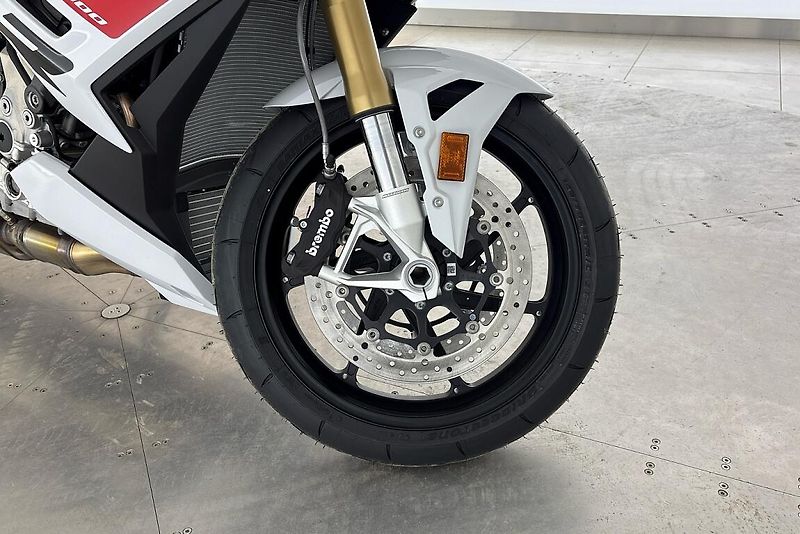 BMW S 1000 R - fotka 8 z 13