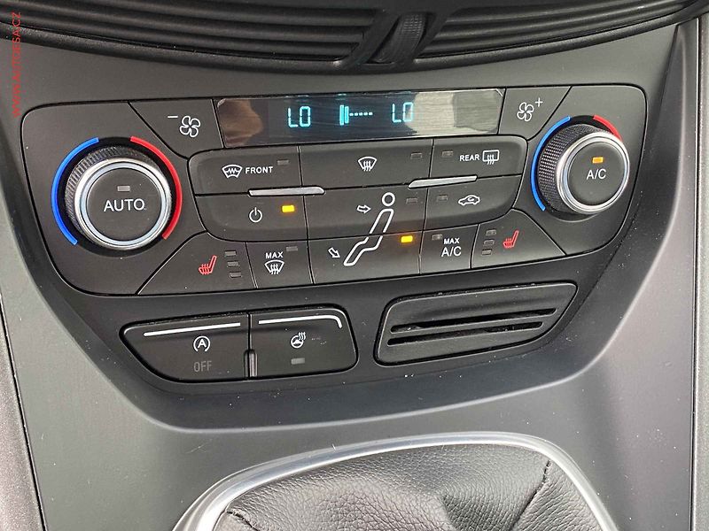 Ford C-MAX (2018) 1.0 EB, Trend+, navi, kamera - fotka 14 z 18