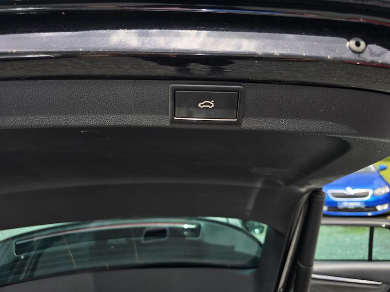 Škoda Octavia 2.0 TDI 147 KW DSG 4x4 RS ČR! - fotka 17 z 34