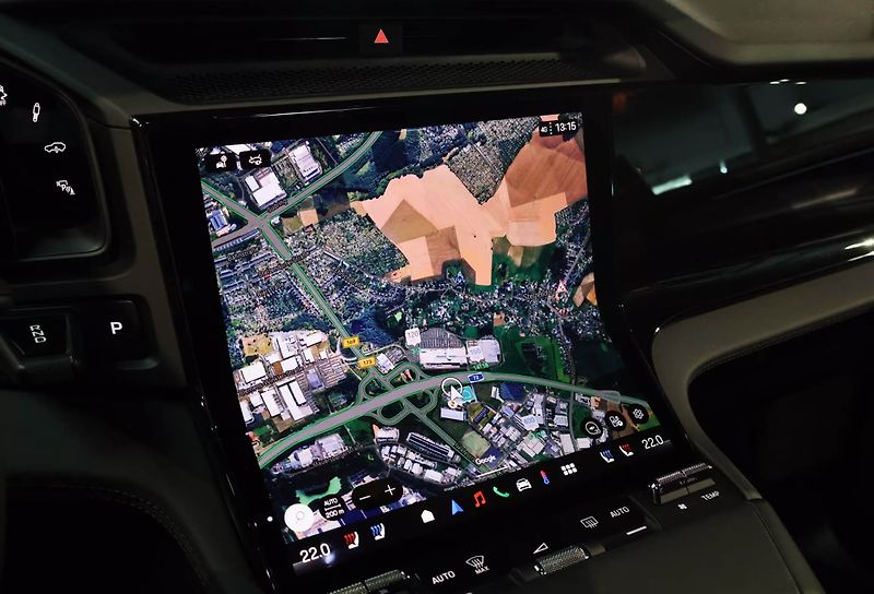 Porsche Cayenne Electric HuD Pano 360 HD-Matri - fotka 17 z 27