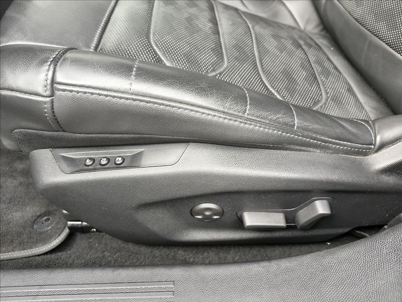 Citroën C5 X 1,6   PT180 K SHINE Pack - fotka 21 z 21
