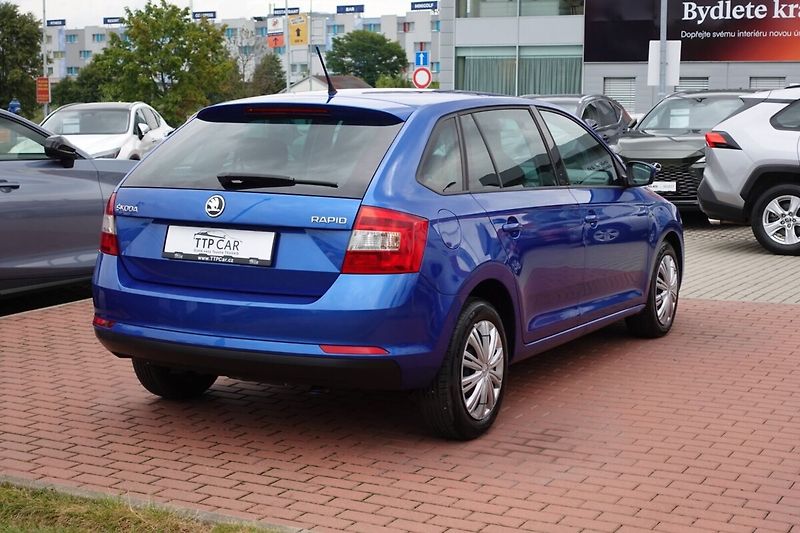 Škoda Rapid 1.6 TDI CR 66kW Ambition Fresh - fotka 4 z 24