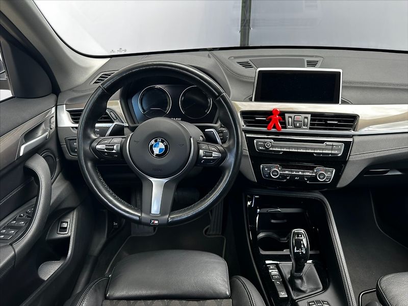 BMW X1 2,0 140kW-xDRIVE-CZ-DPH-VÝBAVA - fotka 18 z 44