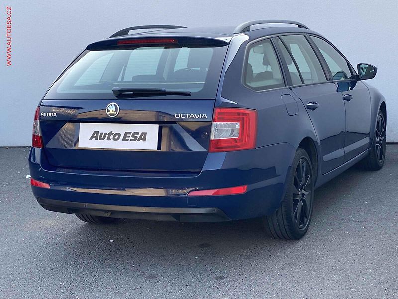 Škoda Octavia (2013) 2.0 TDi, DSG, park.čidla - fotka 4 z 18