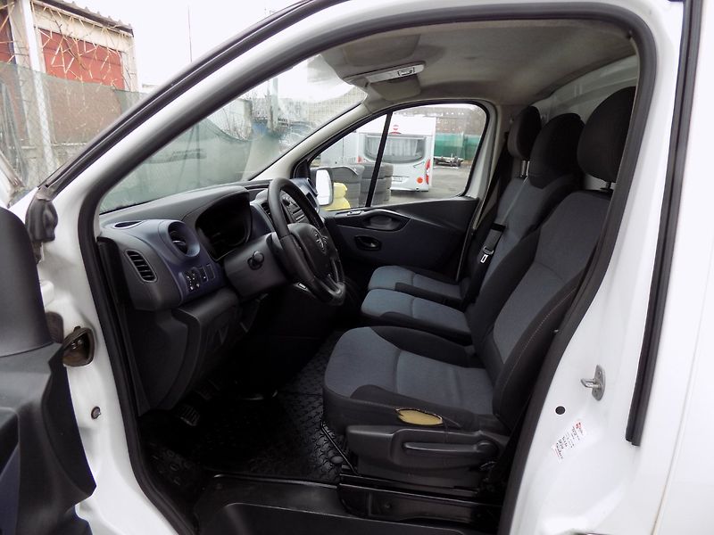 Opel Vivaro (2017) 1.6DCI/L2H1/klimatizace/ - fotka 9 z 28