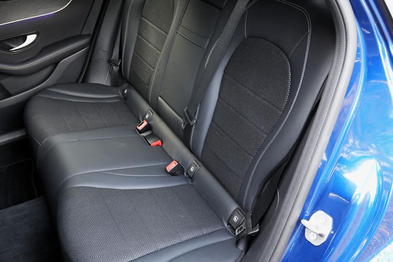 Mercedes-Benz GLC 300e, 4Matic, ČR, Vzduch - fotka 25 z 33
