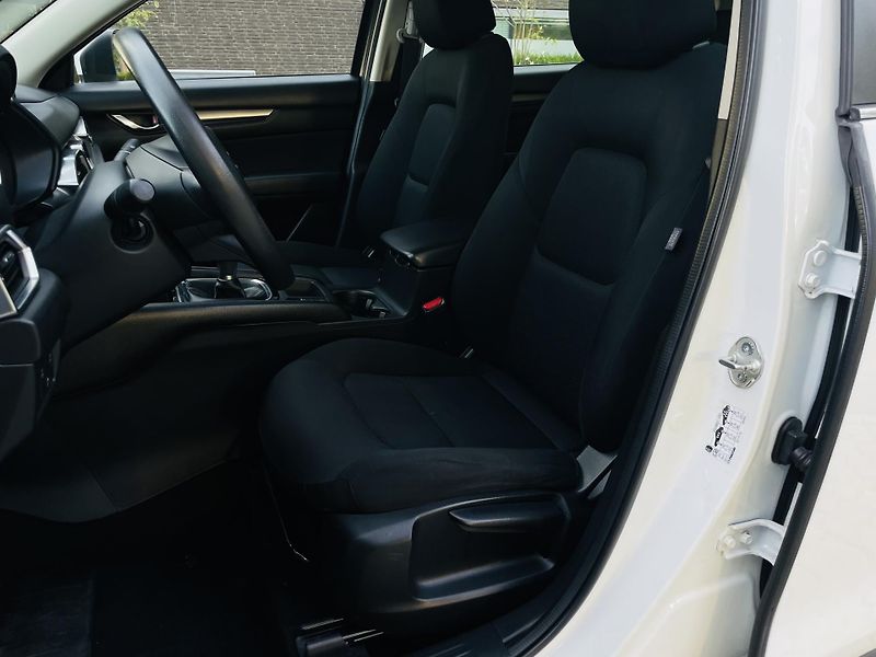 Mazda CX-5 2.0i MANUÁL SERVISKA TAŽNÉ 2WD - fotka 29 z 41