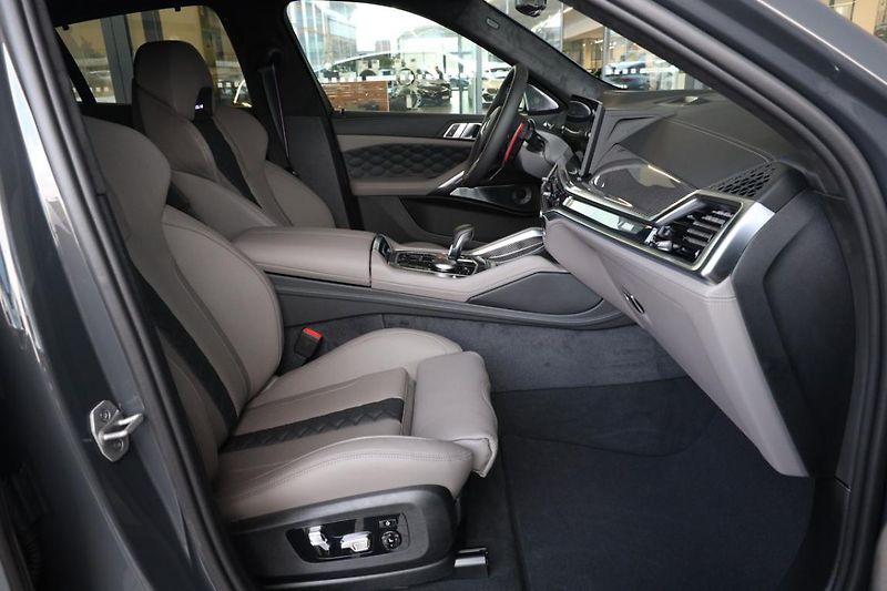 BMW X6 M Competition - fotka 14 z 19