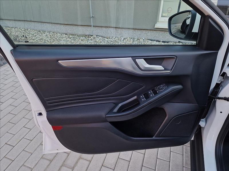 Ford Focus 1.5 TDCi Titanium, ČR, 1.Maj. - fotka 40 z 50