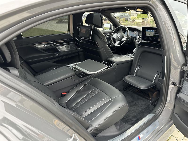 BMW Řada 7 (2019) BMW 745Le xDrive LONG aut. ser - fotka 25 z 57
