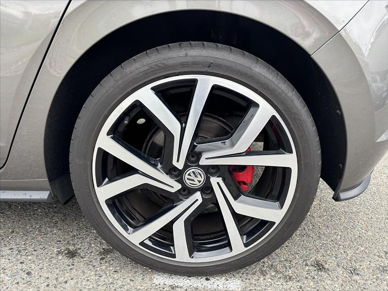 Volkswagen Polo 2,0 TSi 147kW MANUÁL GTI Beats - fotka 41 z 47