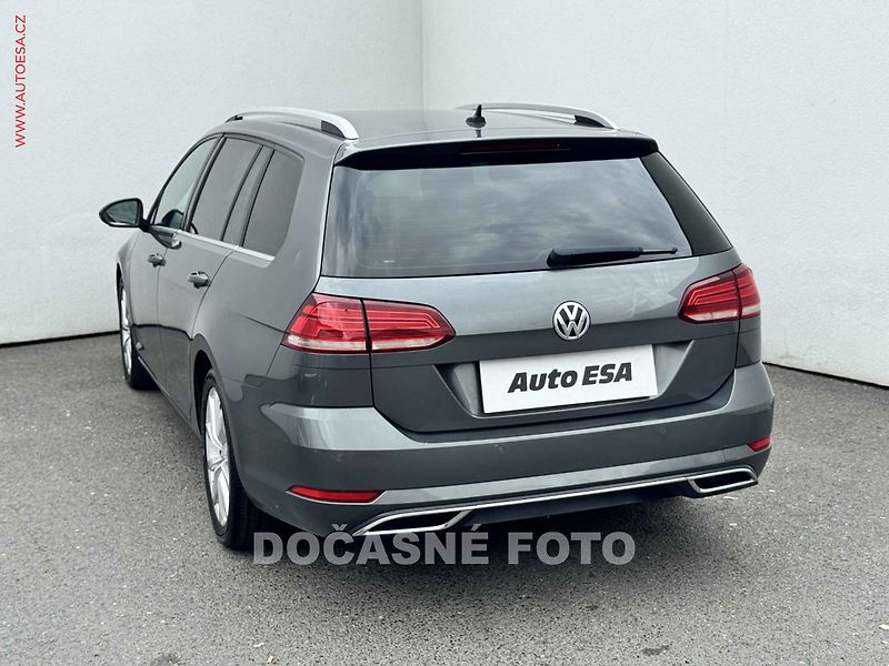 Volkswagen Golf (2018) 1.6TDi, DSG, LED, navi - fotka 6 z 16