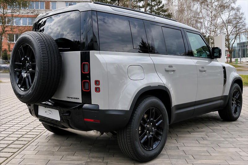 Land Rover Defender (2026) 110 D200 S - fotka 6 z 27
