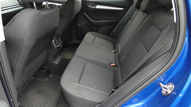 Škoda Karoq 1,5 TSI 110 kW Ambition - fotka 20 z 23