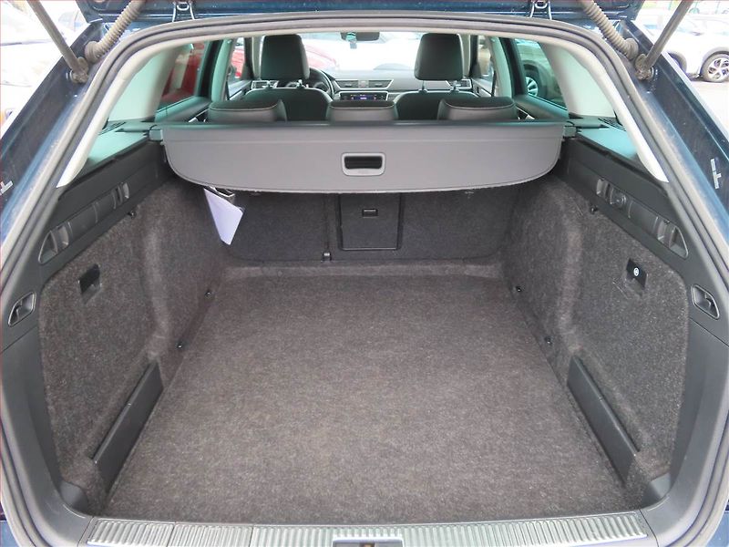 Škoda Superb (2020) Style 2.0 TDI, Automat - fotka 14 z 25