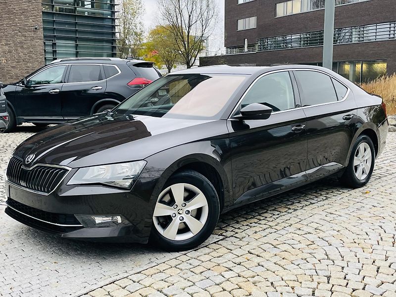 Škoda Superb 1.4TSI 1.MAJITEL KAMERA VÝHŘEV - fotka 3 z 48