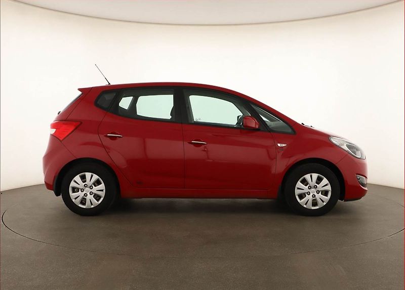 Hyundai ix20 (2013) 1.4 CVVT, ČR,1.maj - fotka 6 z 14