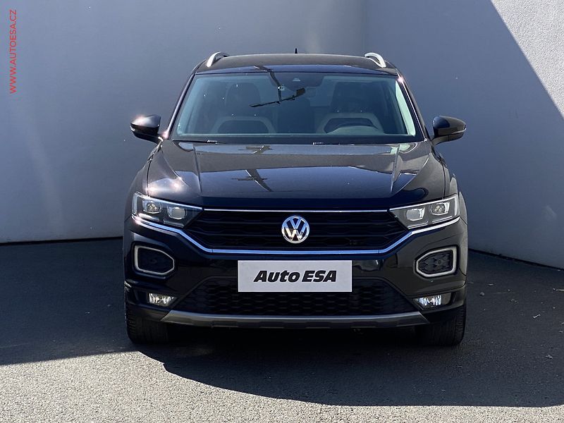 Volkswagen T-Roc (2020) 1.5 TSi, Highline, LED, TZ - fotka 2 z 17