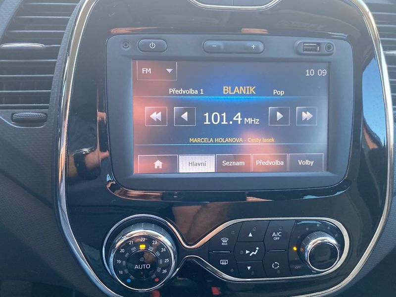 Renault Captur (2015) 0,9 TCe (66kW) BA  Man. - fotka 17 z 24