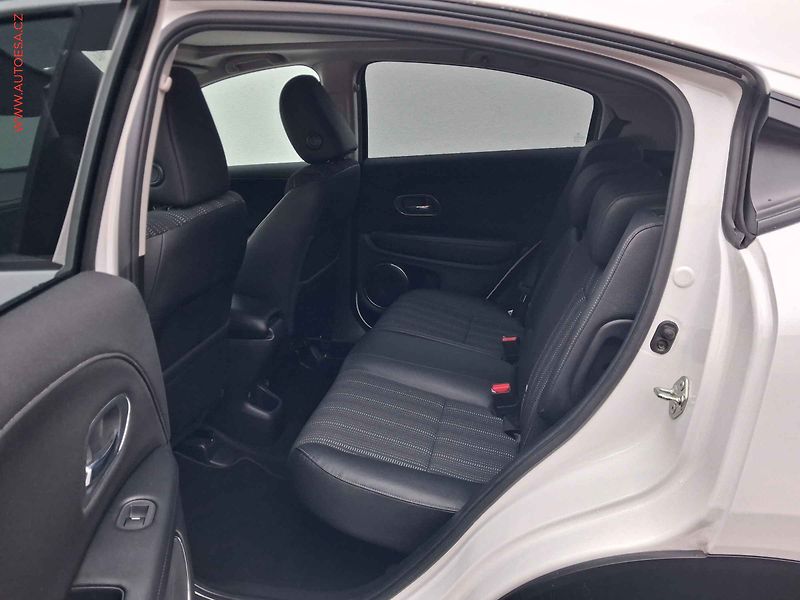 Honda HR-V (2016) 1.5 i- VTEC, Executive, AT - fotka 10 z 18