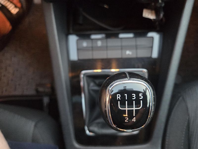 Škoda Octavia 1.6TDI 85kw nové v ČR. - fotka 22 z 43