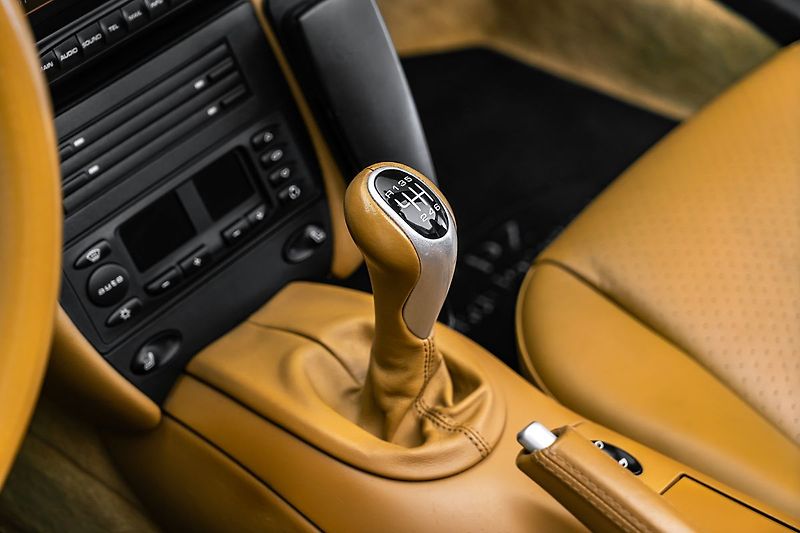 Porsche 911 Carrera 996.2 Cabrio - fotka 17 z 21