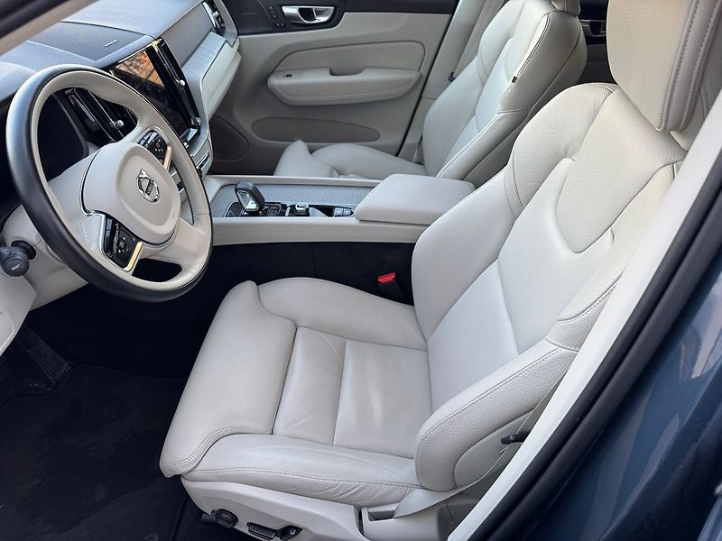Volvo XC60 PLUS B4 AWD, POLESTAR, TZ - fotka 11 z 26