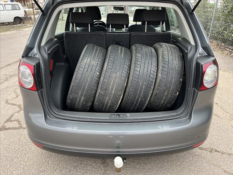 Volkswagen Golf Plus 1.4 i ROZVODY 2x KOLA STK 1/28 - fotka 24 z 36