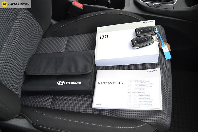 Hyundai i30 22 HB 1,5I MT START PLUS - fotka 38 z 45