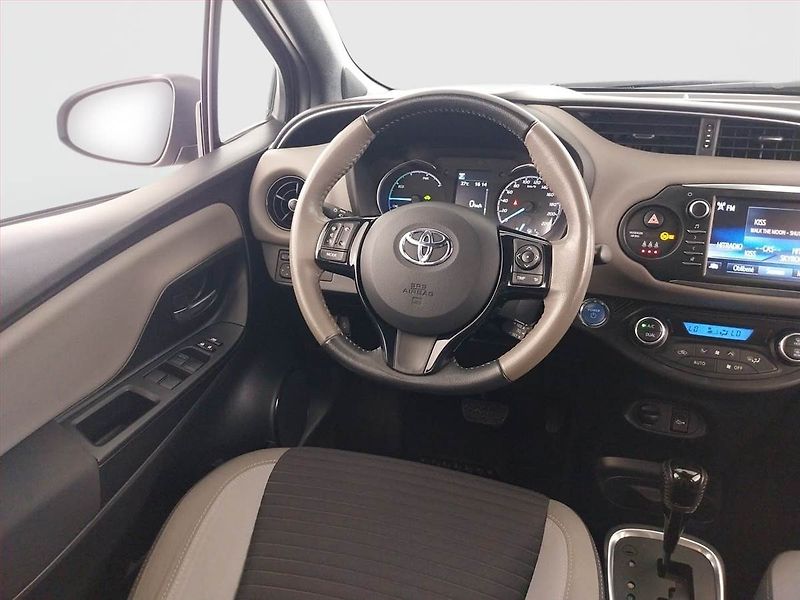 Toyota Yaris (2019) Style 1.5 Hybrid, Automat - fotka 7 z 24